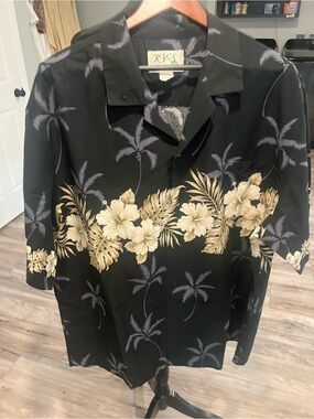 Mens button up short sleeve KY's Black & Gold Hawaiian shirt